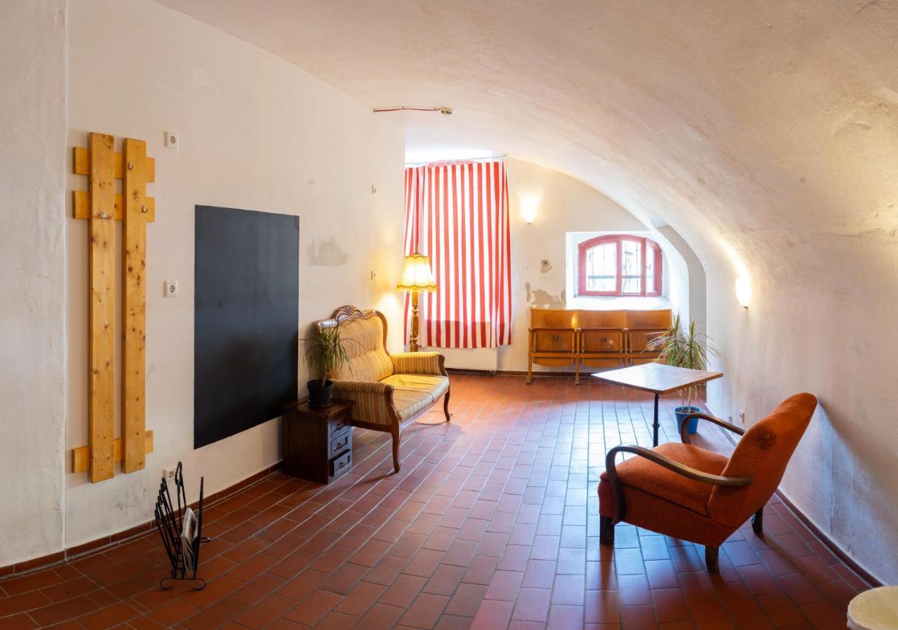 Subraum Hostel Росток Экстерьер фото