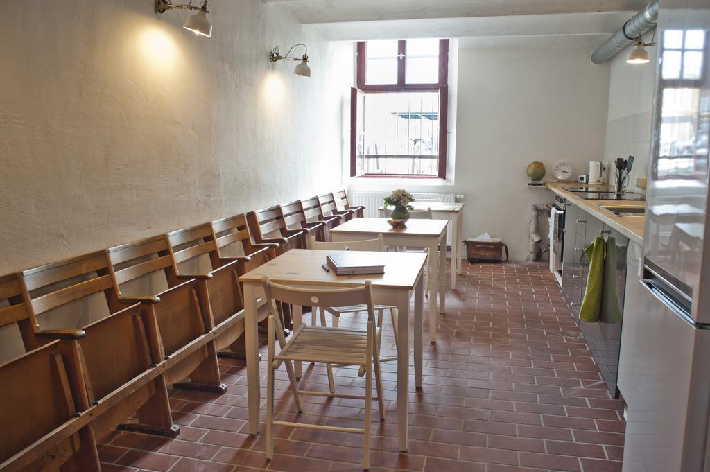 Subraum Hostel Росток Экстерьер фото